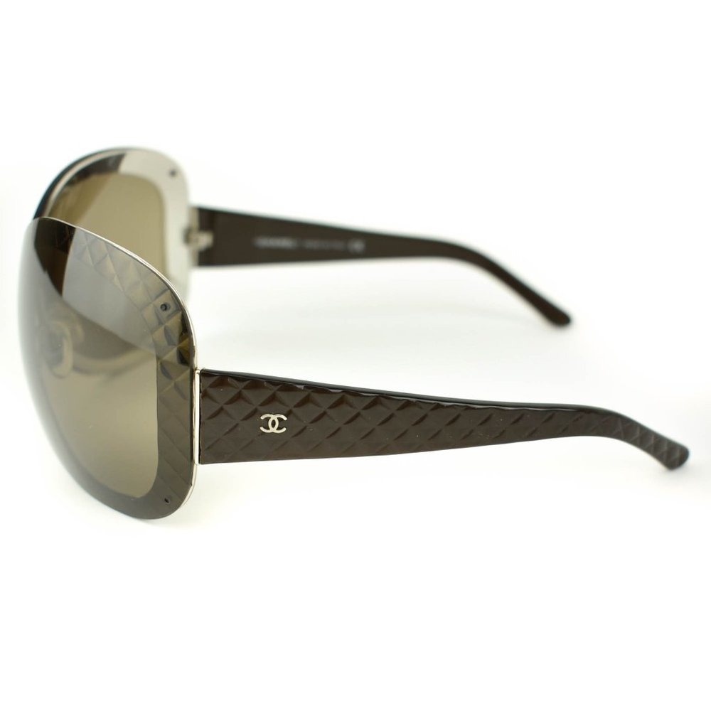 CHANEL: Bronze, Quilted Shield "CC" Logo Sunglasses (nb) - Picture 3 of 12